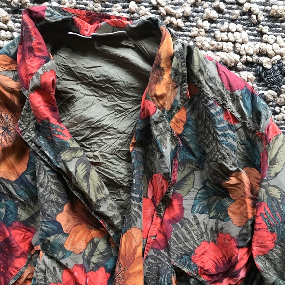 Tropical print light wind breaker - Picture 4 of 6